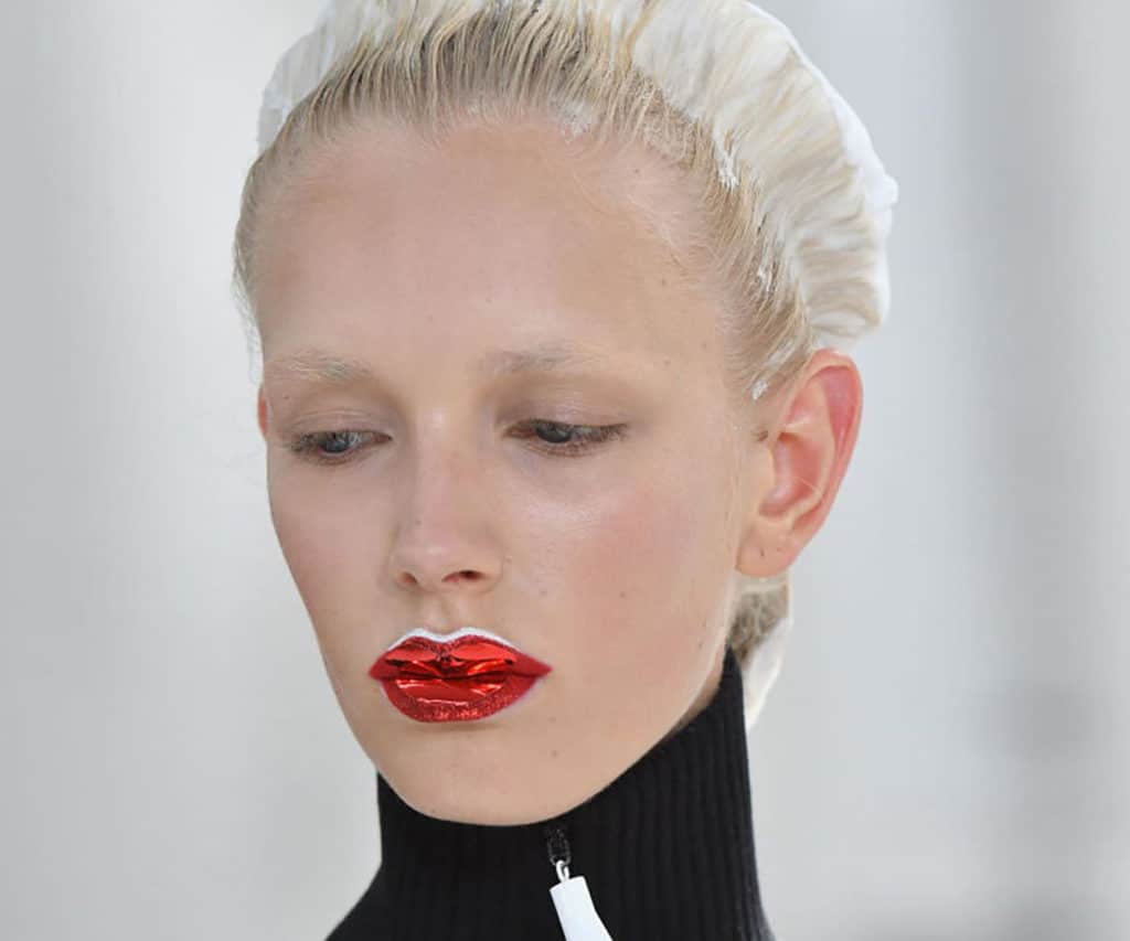 Модні тренди укладання брів в 2020 (45 фото) Модні тренди укладання брів в 2020 (45 фото)