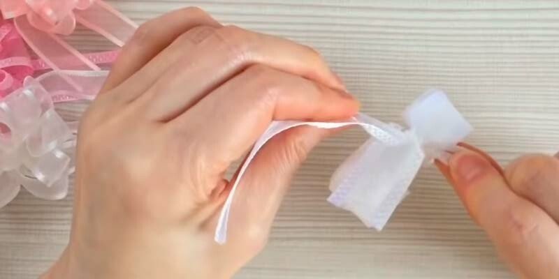 Бант з органзи своїми руками — майстер класи для початківців Бант з органзи своїми руками — майстер класи для початківців