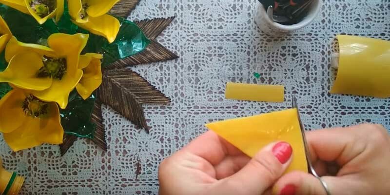 Квіти з пластикових пляшок покроково для початківців — майстер класи для саду та городу