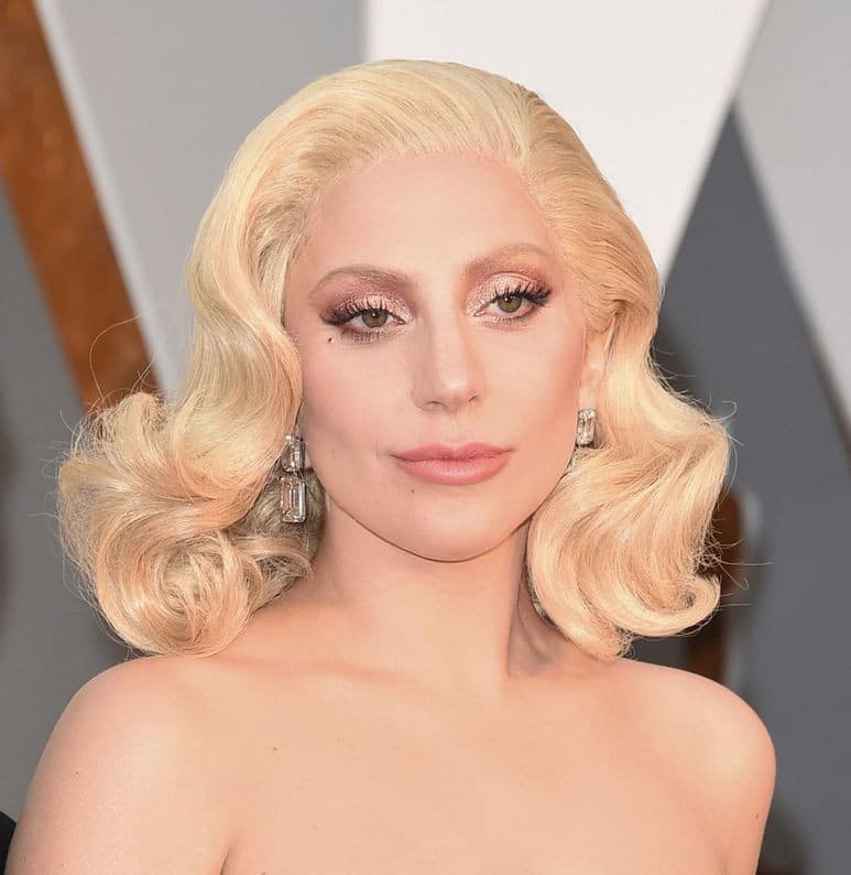 Модні тренди укладання брів в 2020 (45 фото) Модні тренди укладання брів в 2020 (45 фото)