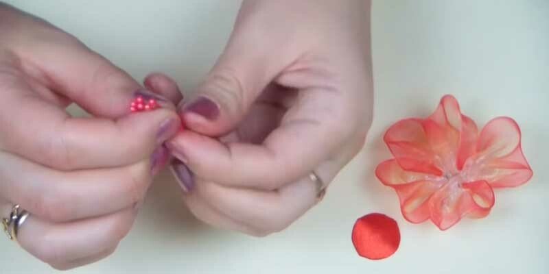 Бант з органзи своїми руками — майстер класи для початківців Бант з органзи своїми руками — майстер класи для початківців