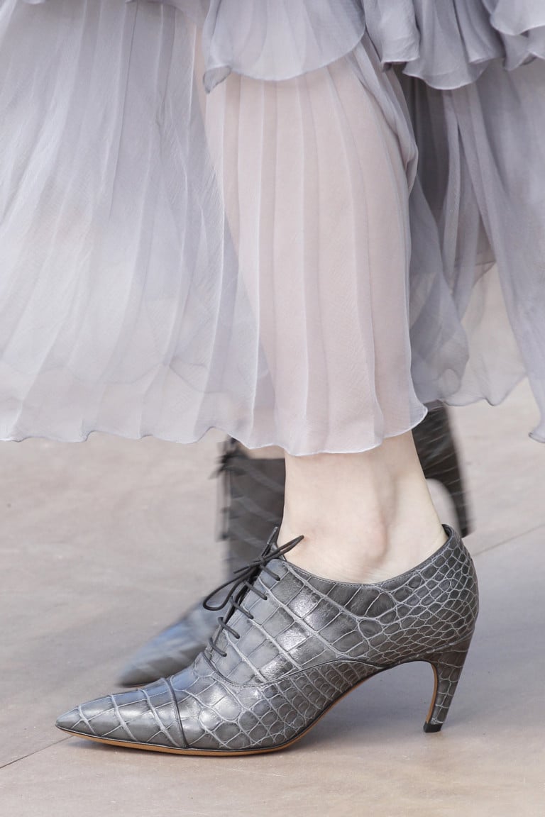 Модне осіннє взуття. У що будемо взуватися восени 2019 2020 року (50 фото) Модне осіннє взуття. У що будемо взуватися восени 2019 2020 року (50 фото)