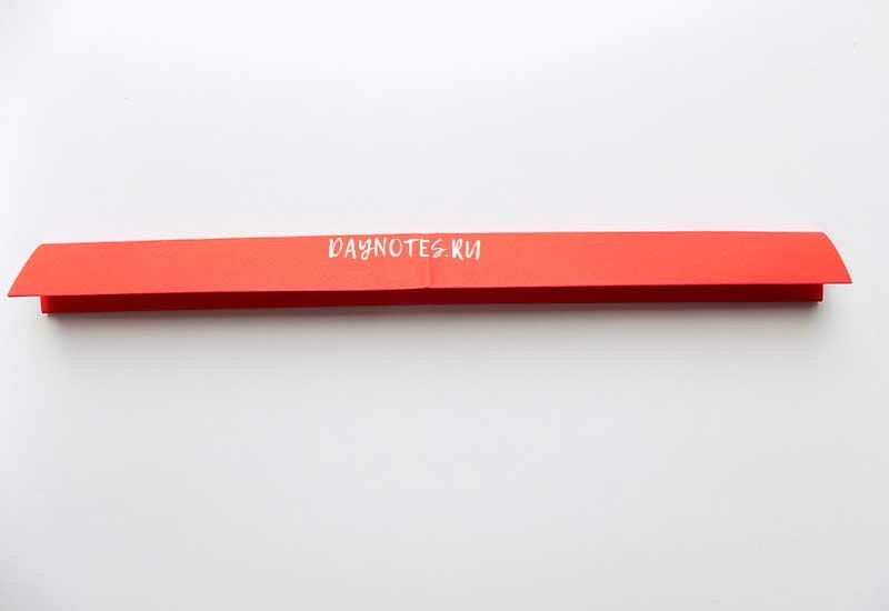 Як зробити пістолет з паперу, який стріляє гумками і папером Як зробити пістолет з паперу, який стріляє гумками і папером