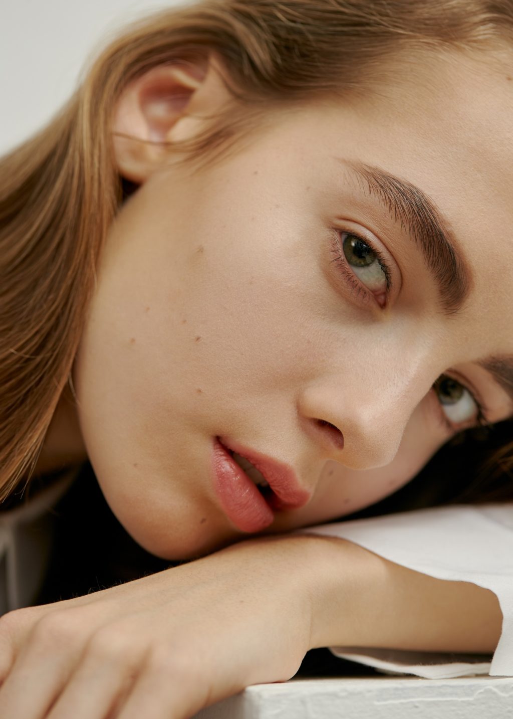 Модні тренди укладання брів в 2020 (45 фото) Модні тренди укладання брів в 2020 (45 фото)