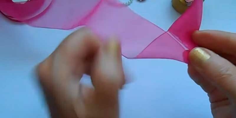 Бант з органзи своїми руками — майстер класи для початківців Бант з органзи своїми руками — майстер класи для початківців