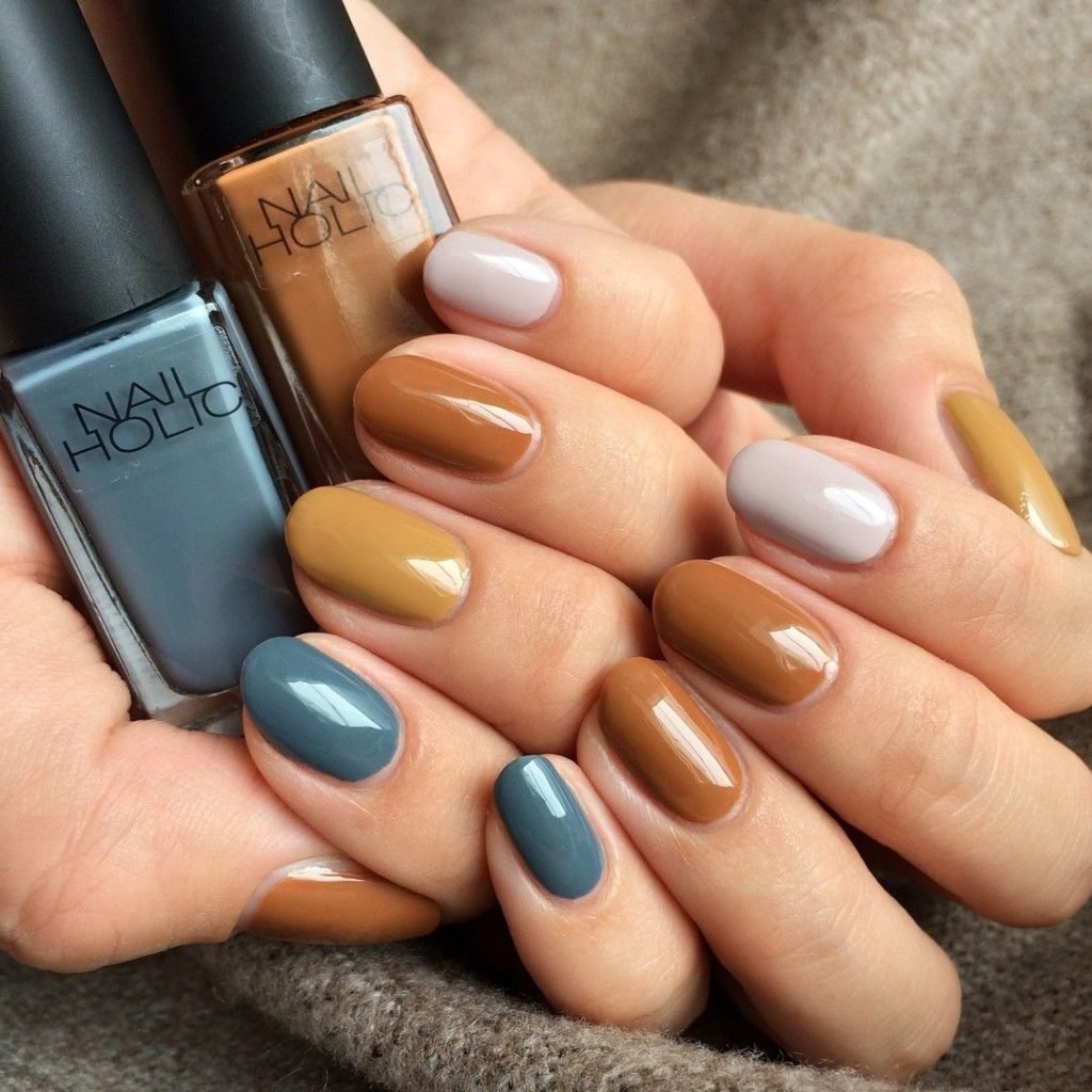 Модний осінній манікюр 2020. Головні тренди річного манікюру (87 фото) Модний осінній манікюр 2020. Головні тренди річного манікюру (87 фото)