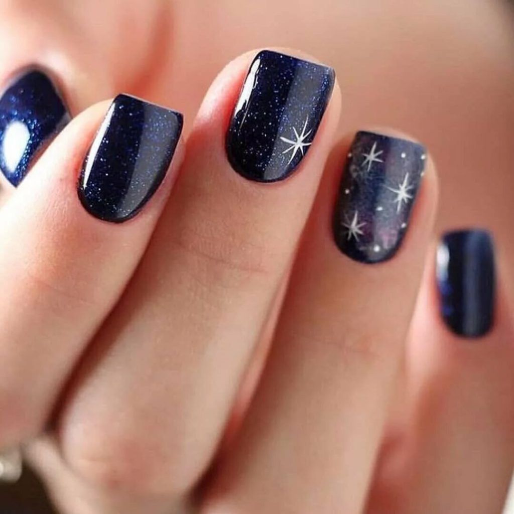 Модний зимовий манікюр 2020. Головні тренди зимового сезону (84 фото) Модний зимовий манікюр 2020. Головні тренди зимового сезону (84 фото)