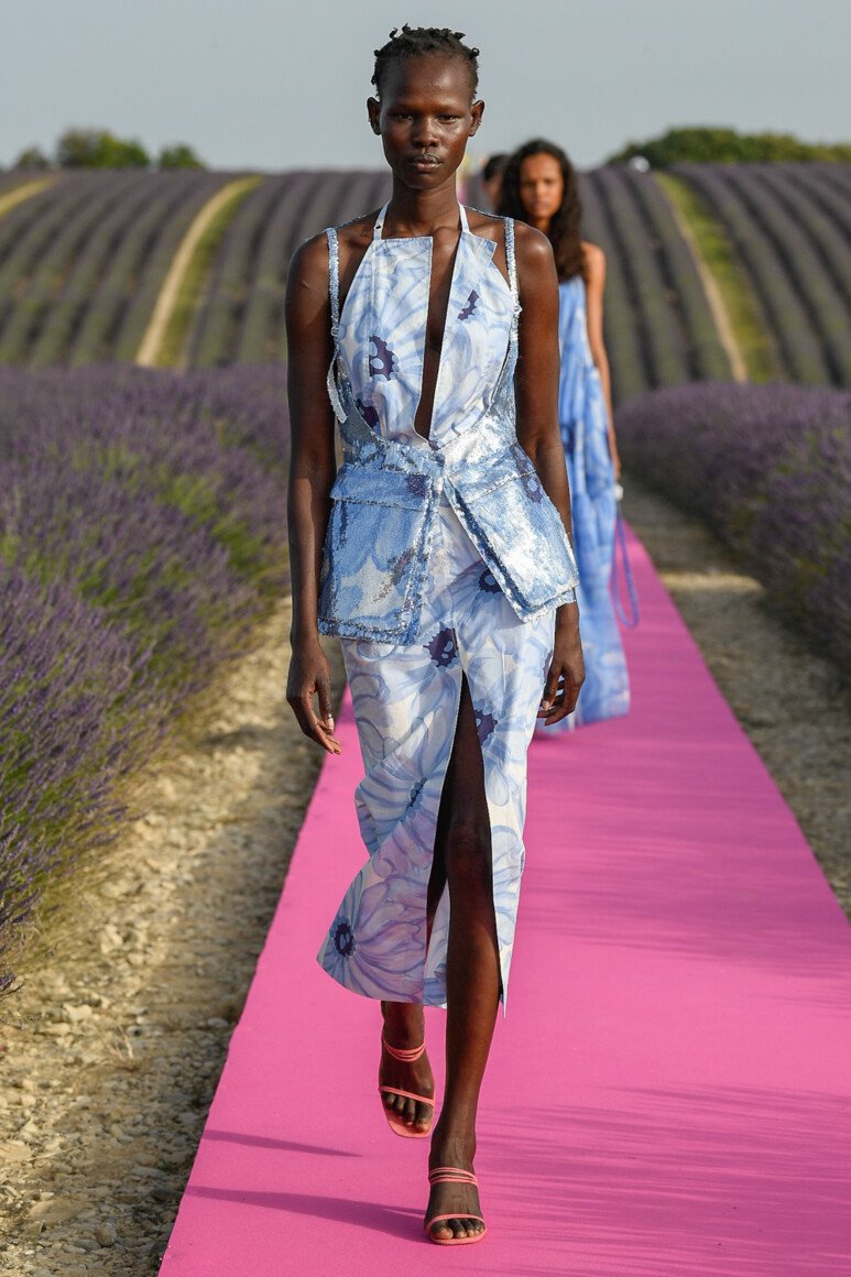 Модні тренди та новинки весни 2020. Що носити майбутньої навесні 2020? (82 фото) Модні тренди та новинки весни 2020. Що носити майбутньої навесні 2020? (82 фото)