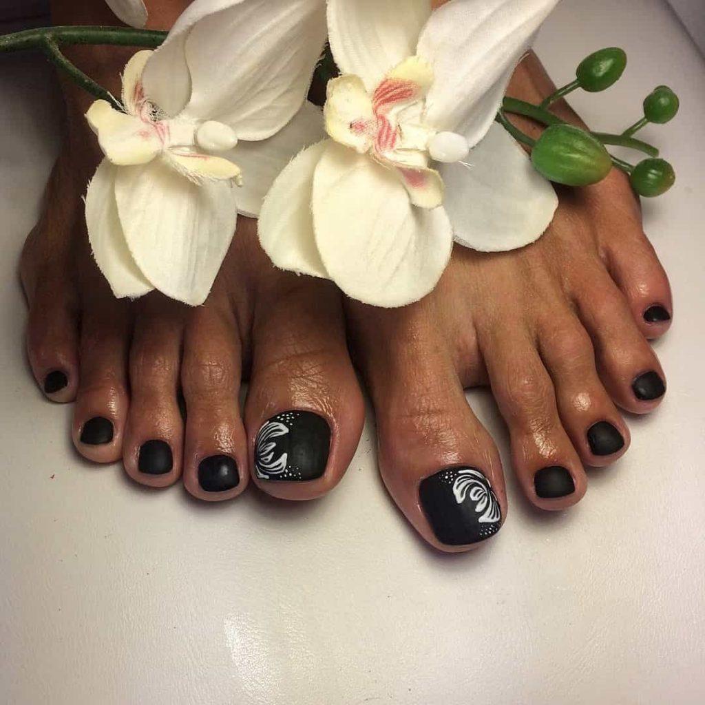 Модний зимовий педикюр 2020 року.Що буде у тренді цієї зими (101 фото) Модний зимовий педикюр 2020 року.Що буде у тренді цієї зими (101 фото)