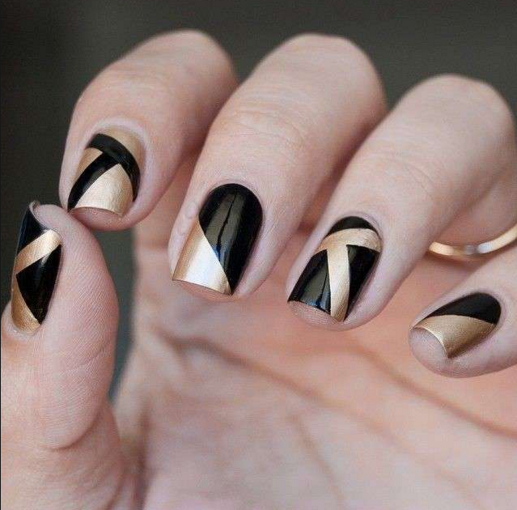 Модний зимовий манікюр 2020. Головні тренди зимового сезону (84 фото) Модний зимовий манікюр 2020. Головні тренди зимового сезону (84 фото)