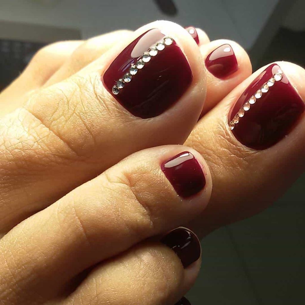 Модний зимовий педикюр 2020 року.Що буде у тренді цієї зими (101 фото) Модний зимовий педикюр 2020 року.Що буде у тренді цієї зими (101 фото)