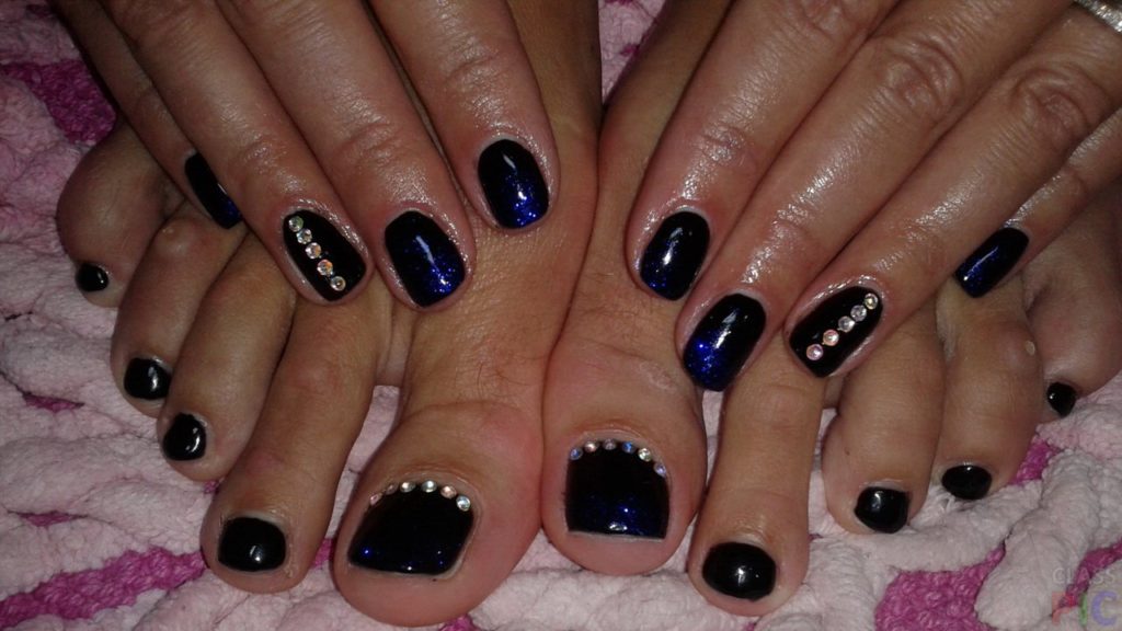 Модний зимовий педикюр 2020 року.Що буде у тренді цієї зими (101 фото) Модний зимовий педикюр 2020 року.Що буде у тренді цієї зими (101 фото)