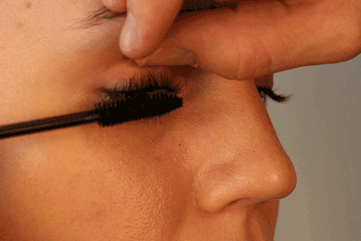 Що означає фарбувати вії в сні — трактування по сонникам 32