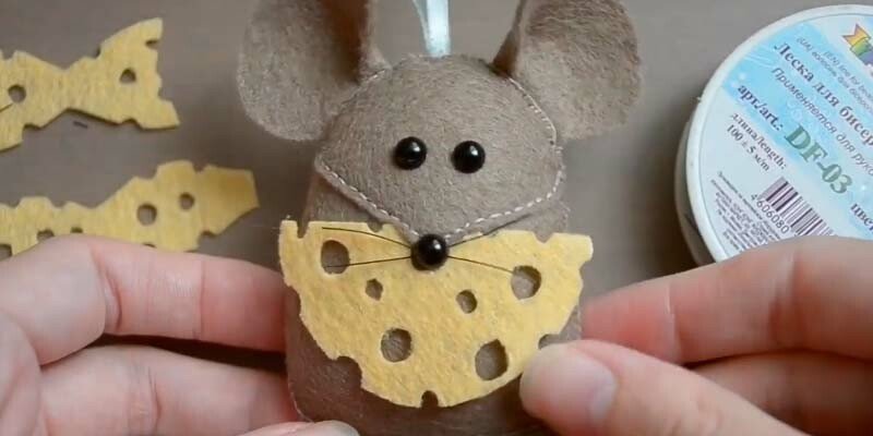 Мишка з фетру своїми руками з викрійками — символ 2020 року Мишка з фетру своїми руками з викрійками — символ 2020 року