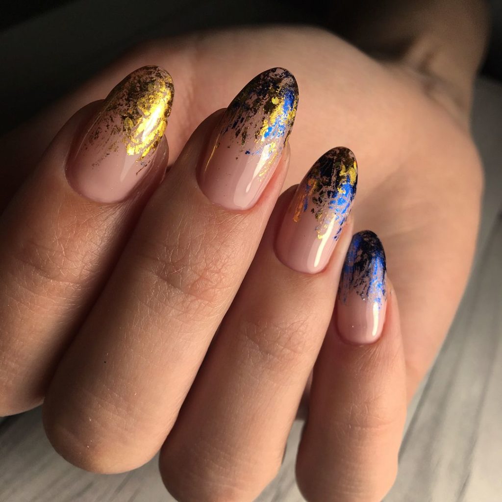 Модний осінній манікюр 2020. Головні тренди річного манікюру (87 фото) Модний осінній манікюр 2020. Головні тренди річного манікюру (87 фото)