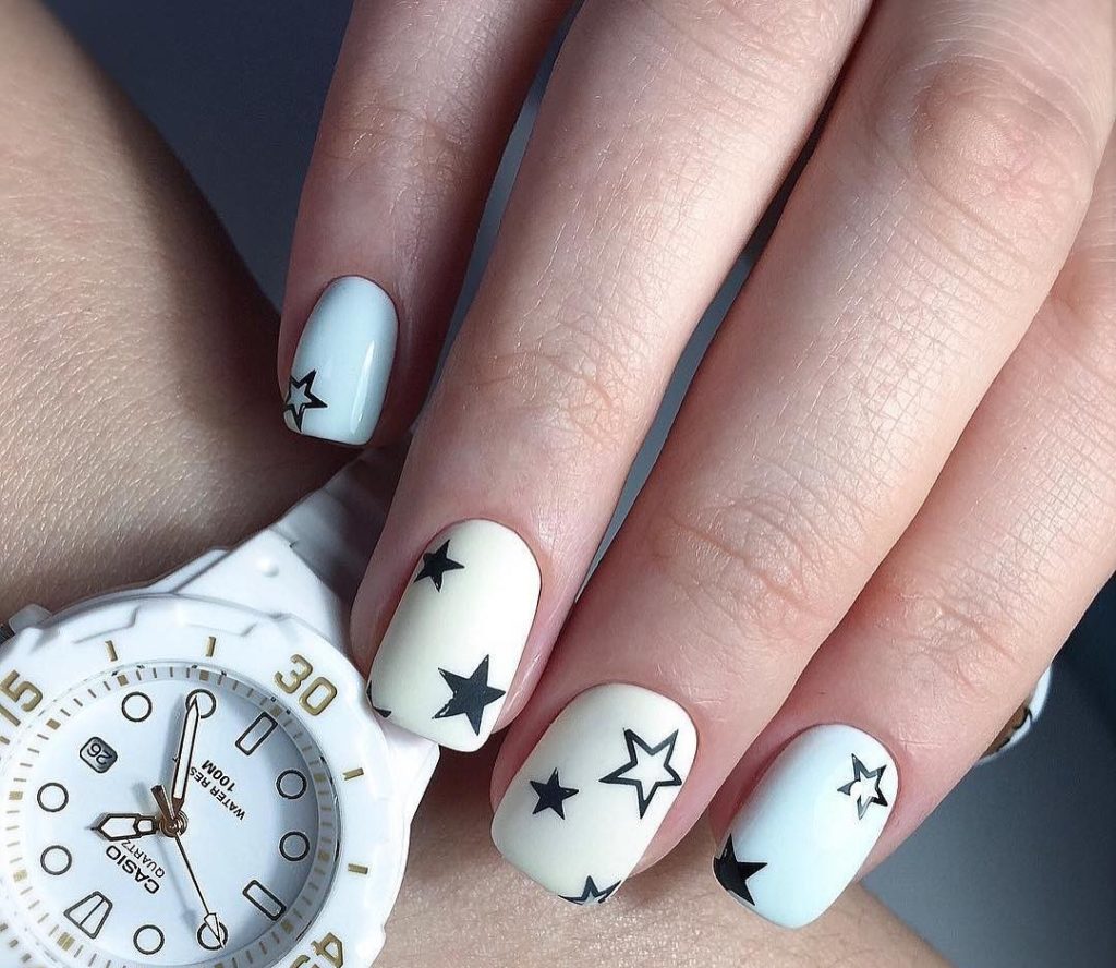 Модний зимовий манікюр 2020. Головні тренди зимового сезону (84 фото) Модний зимовий манікюр 2020. Головні тренди зимового сезону (84 фото)