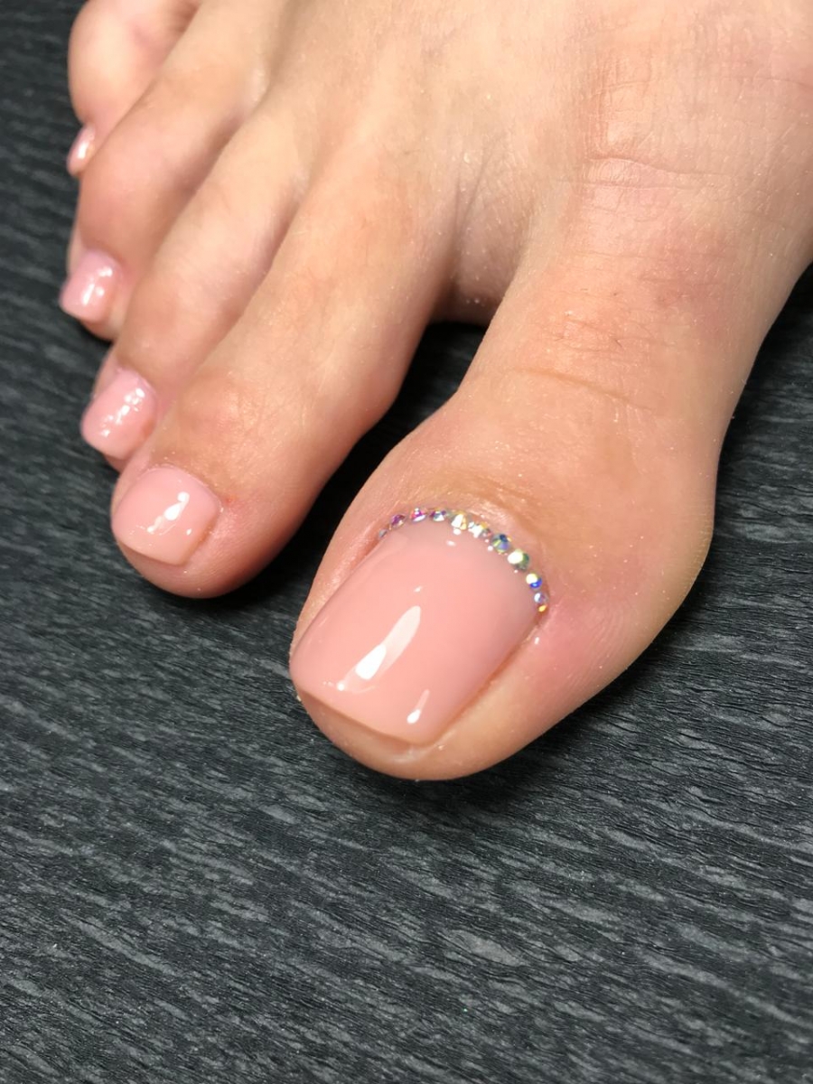 Модний зимовий педикюр 2020 року.Що буде у тренді цієї зими (101 фото) Модний зимовий педикюр 2020 року.Що буде у тренді цієї зими (101 фото)