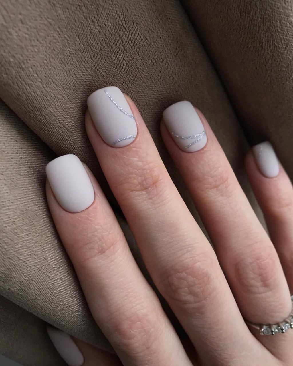 Модний зимовий манікюр 2020. Головні тренди зимового сезону (84 фото) Модний зимовий манікюр 2020. Головні тренди зимового сезону (84 фото)