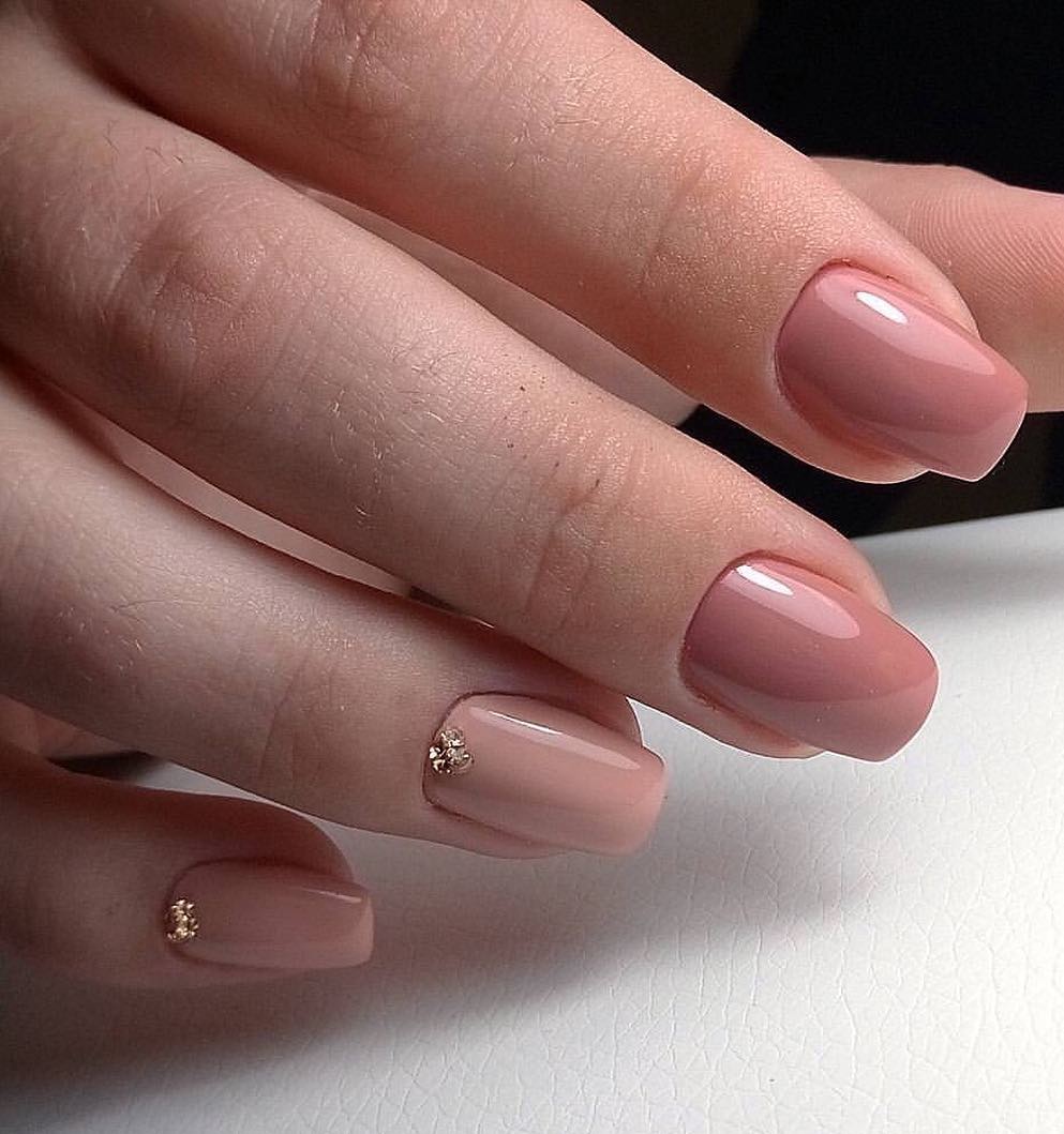 Модний зимовий манікюр 2020. Головні тренди зимового сезону (84 фото) Модний зимовий манікюр 2020. Головні тренди зимового сезону (84 фото)