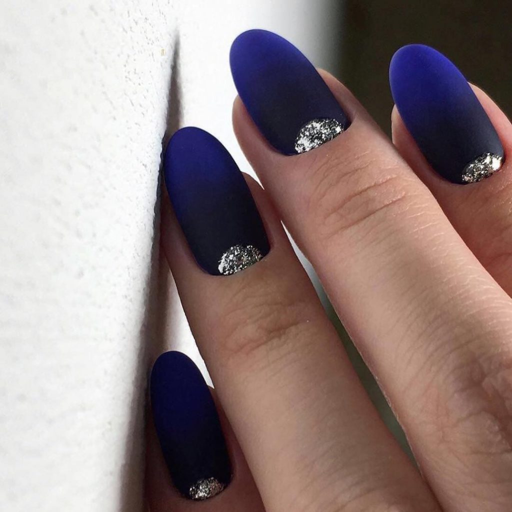 Модний осінній манікюр 2020. Головні тренди річного манікюру (87 фото) Модний осінній манікюр 2020. Головні тренди річного манікюру (87 фото)