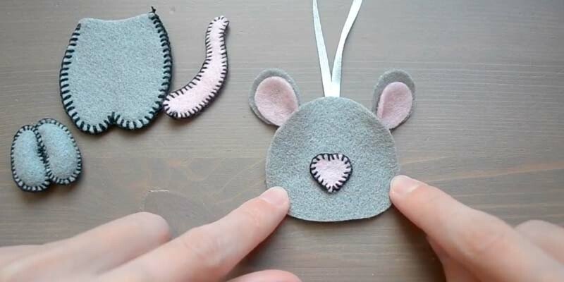 Мишка з фетру своїми руками з викрійками — символ 2020 року Мишка з фетру своїми руками з викрійками — символ 2020 року