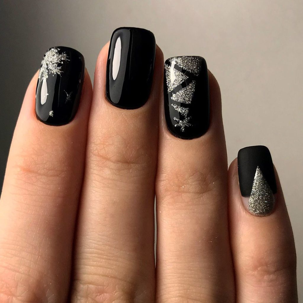 Модний зимовий манікюр 2020. Головні тренди зимового сезону (84 фото) Модний зимовий манікюр 2020. Головні тренди зимового сезону (84 фото)