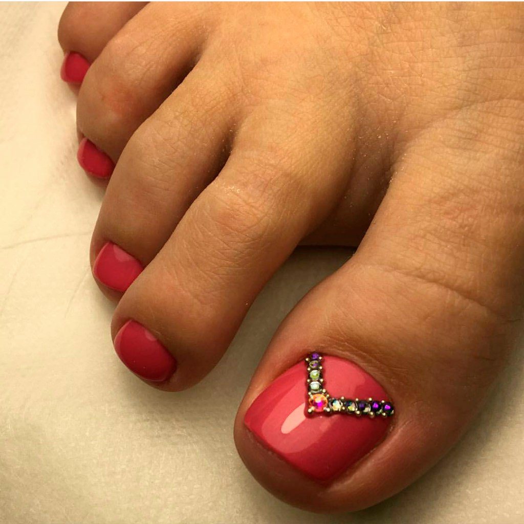 Модний зимовий педикюр 2020 року.Що буде у тренді цієї зими (101 фото) Модний зимовий педикюр 2020 року.Що буде у тренді цієї зими (101 фото)