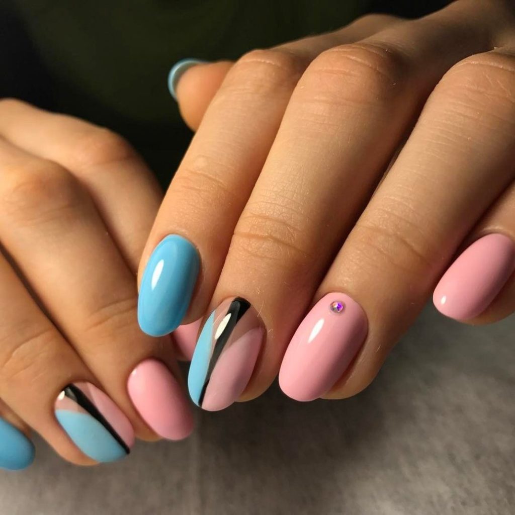 Модний зимовий манікюр 2020. Головні тренди зимового сезону (84 фото) Модний зимовий манікюр 2020. Головні тренди зимового сезону (84 фото)