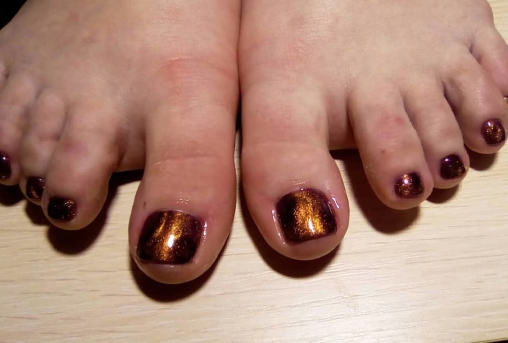 Модний зимовий педикюр 2020 року.Що буде у тренді цієї зими (101 фото) Модний зимовий педикюр 2020 року.Що буде у тренді цієї зими (101 фото)