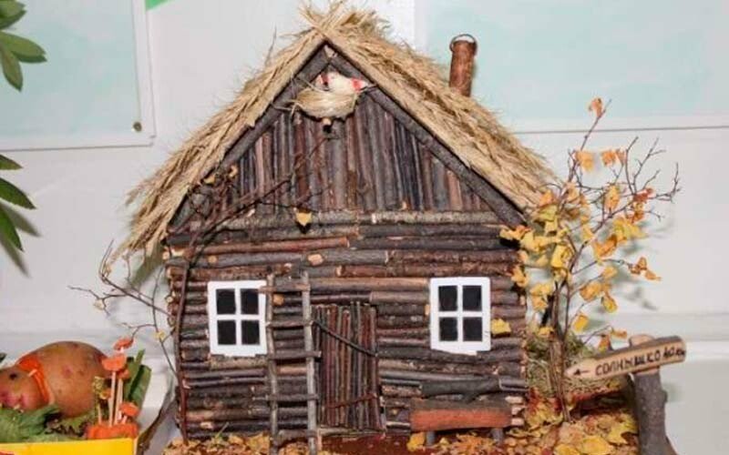 Вироби з природного матеріалу на тему осінь для дитячого садка і школи Вироби з природного матеріалу на тему осінь для дитячого садка і школи