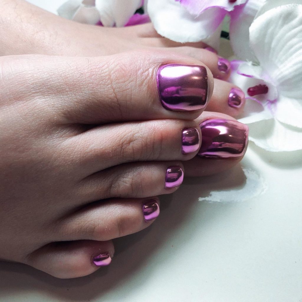 Модний зимовий педикюр 2020 року.Що буде у тренді цієї зими (101 фото) Модний зимовий педикюр 2020 року.Що буде у тренді цієї зими (101 фото)