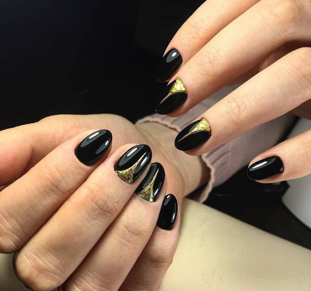 Модний зимовий манікюр 2020. Головні тренди зимового сезону (84 фото) Модний зимовий манікюр 2020. Головні тренди зимового сезону (84 фото)