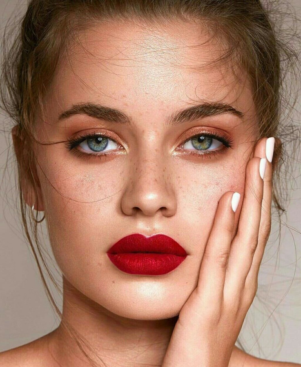 Модний зимовий макіяж 2020. Основні тренди (83 фото) Модний зимовий макіяж 2020. Основні тренди (83 фото)