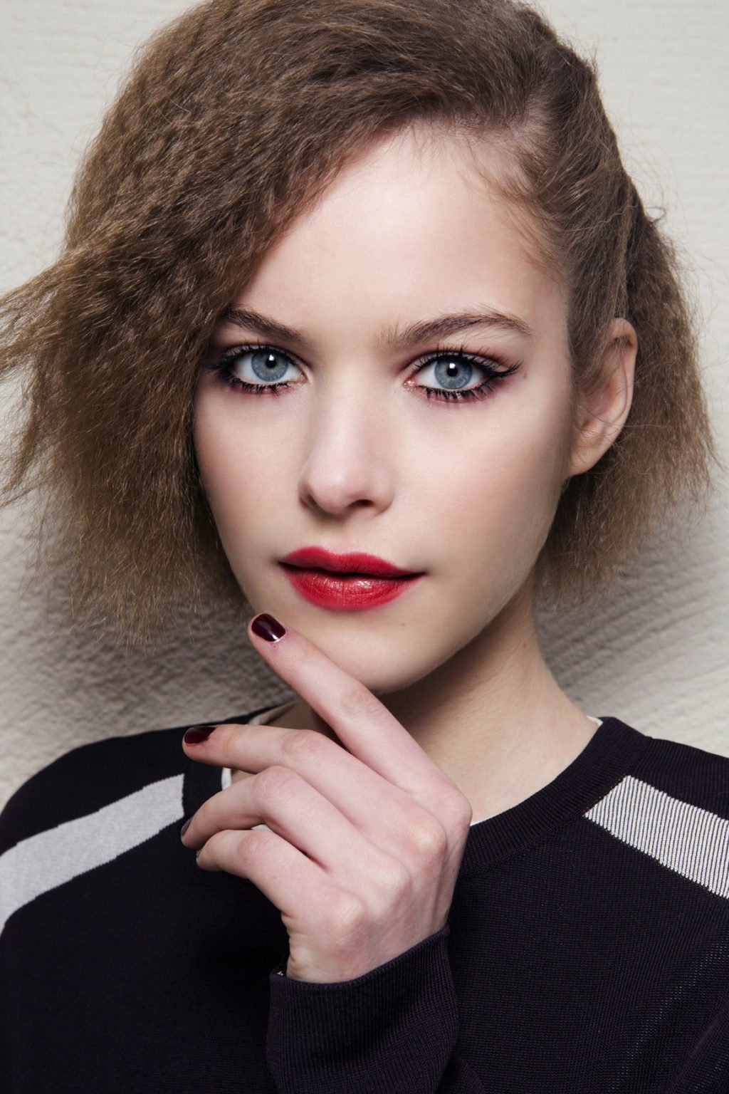 Модні стрижки та зачіски зими 2020 (85 фото) Модні стрижки та зачіски зими 2020 (85 фото)