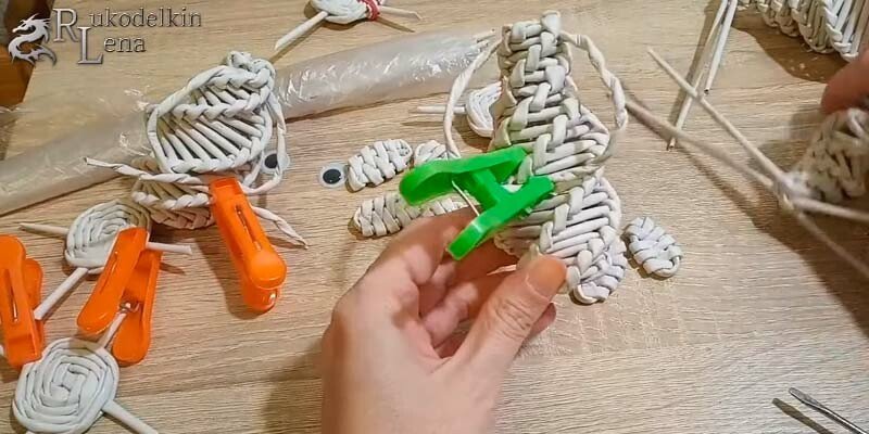 Щур (миша) своїми руками — символ 2020 року з різних матеріалів (схеми і викрійки) Щур (миша) своїми руками — символ 2020 року з різних матеріалів (схеми і викрійки)