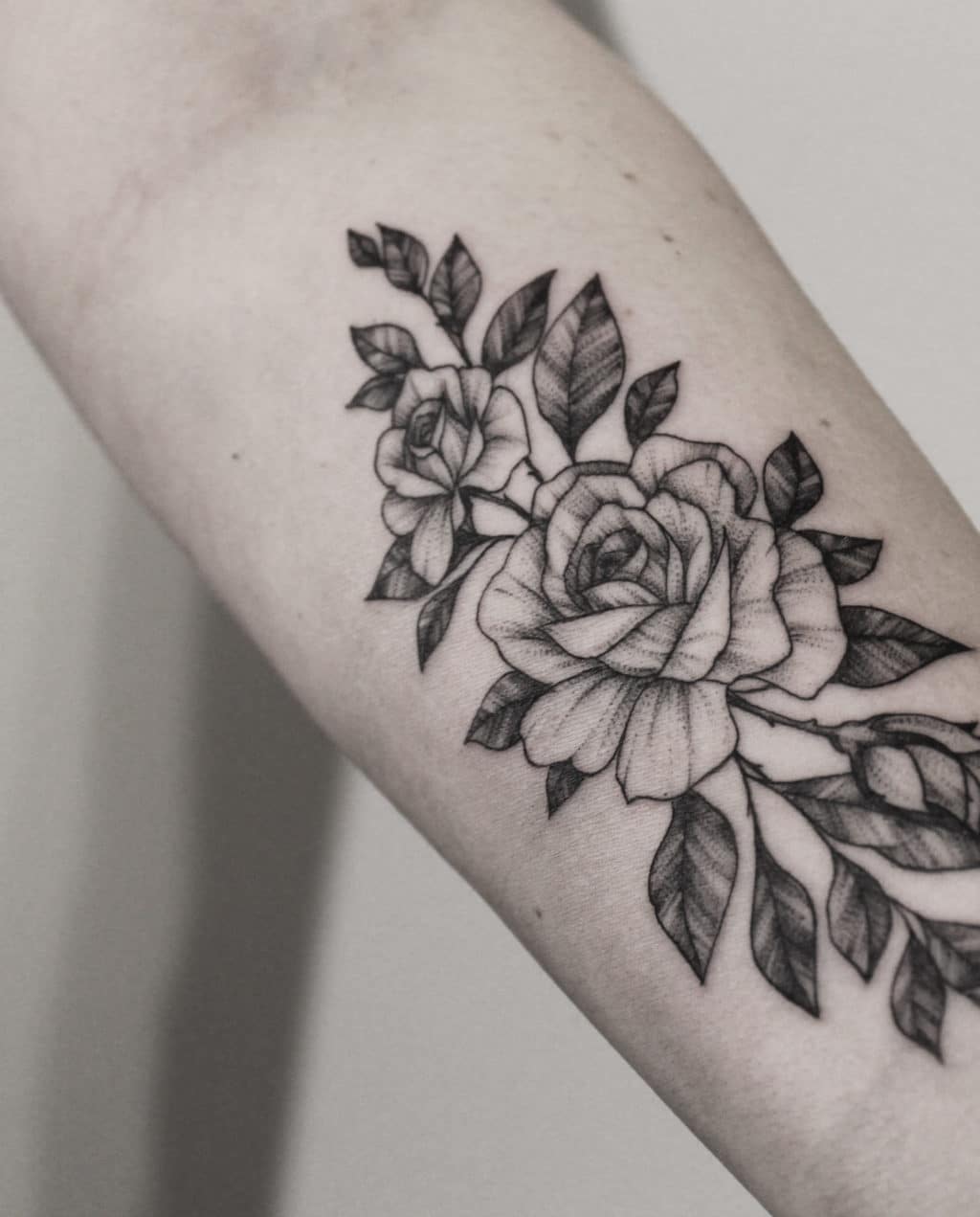 Жіночі тату в чорно білому варіанті кращі ідеї! (68 фото) Жіночі тату в чорно білому варіанті кращі ідеї! (68 фото)