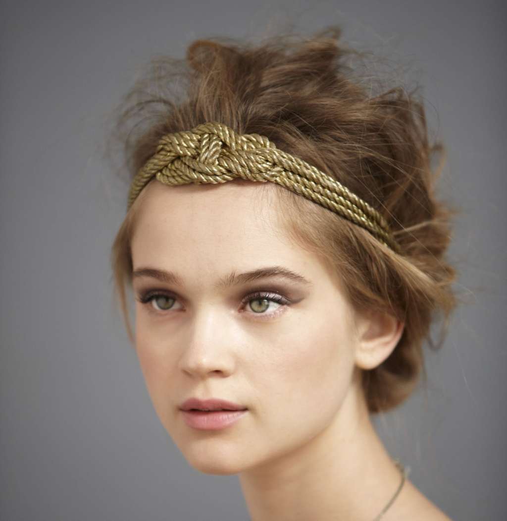 Модні стрижки та зачіски зими 2020 (85 фото) Модні стрижки та зачіски зими 2020 (85 фото)