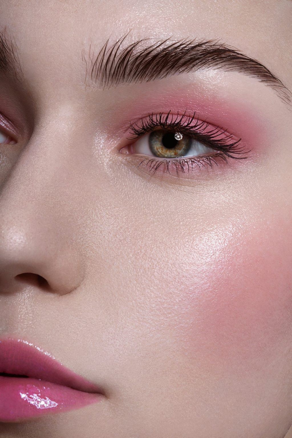 Модний зимовий макіяж 2020. Основні тренди (83 фото) Модний зимовий макіяж 2020. Основні тренди (83 фото)