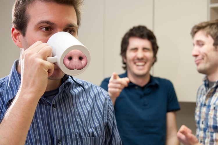 Розіграші на 1 квітня в офісі для колег