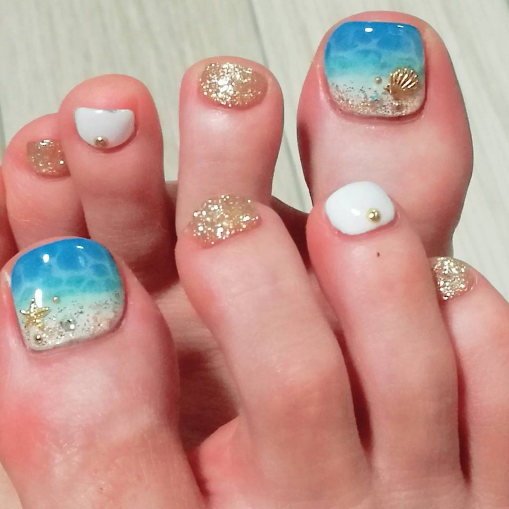 Яскравий літній педикюр 2020 року:модні тренди та новинки (102 фото)