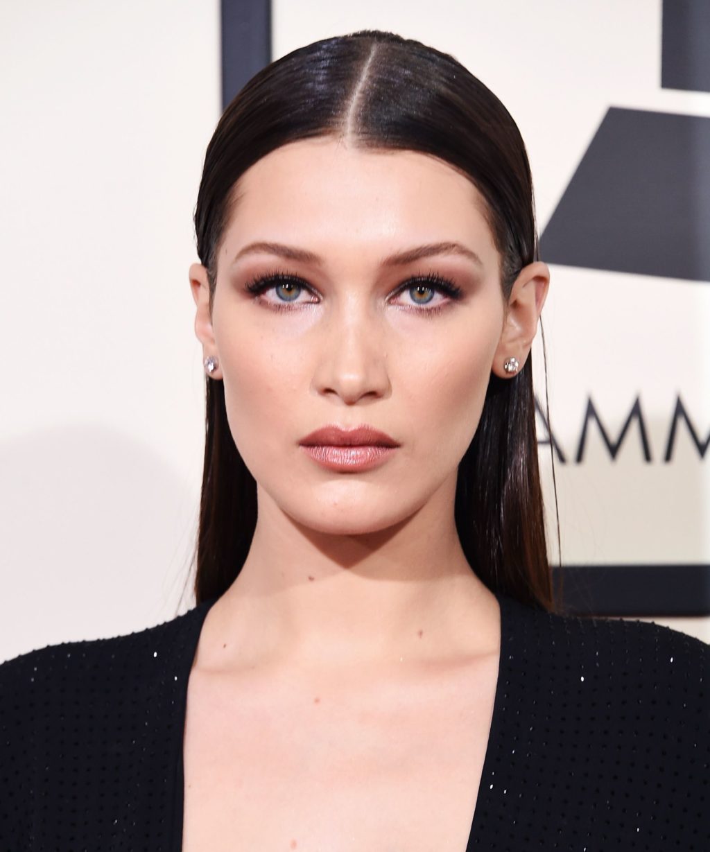 Модні стрижки та зачіски зими 2020 (85 фото) Модні стрижки та зачіски зими 2020 (85 фото)