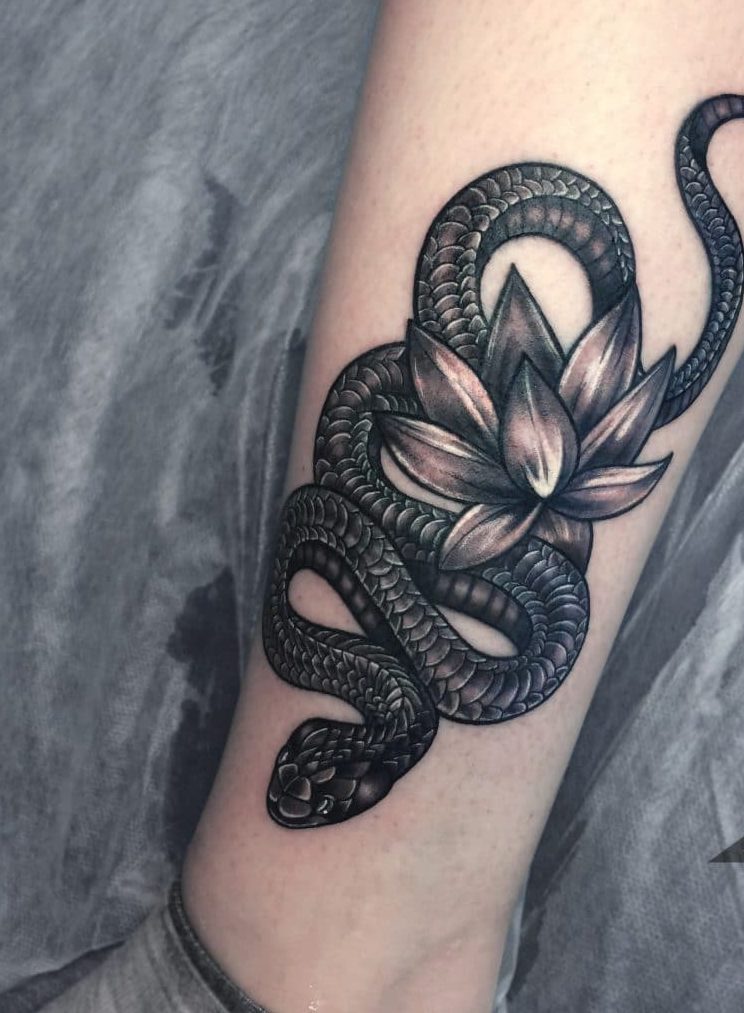 Жіночі тату в чорно білому варіанті кращі ідеї! (68 фото) Жіночі тату в чорно білому варіанті кращі ідеї! (68 фото)