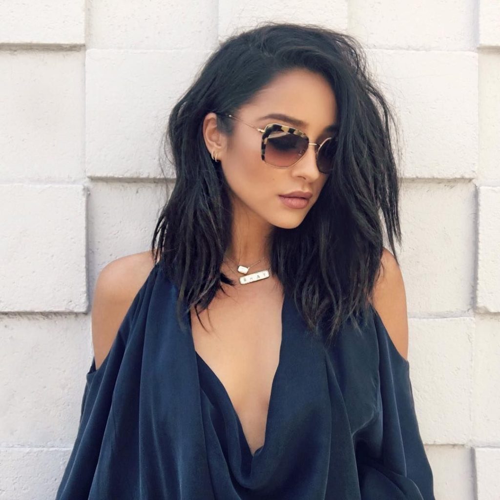 Модні стрижки та зачіски зими 2020 (85 фото) Модні стрижки та зачіски зими 2020 (85 фото)