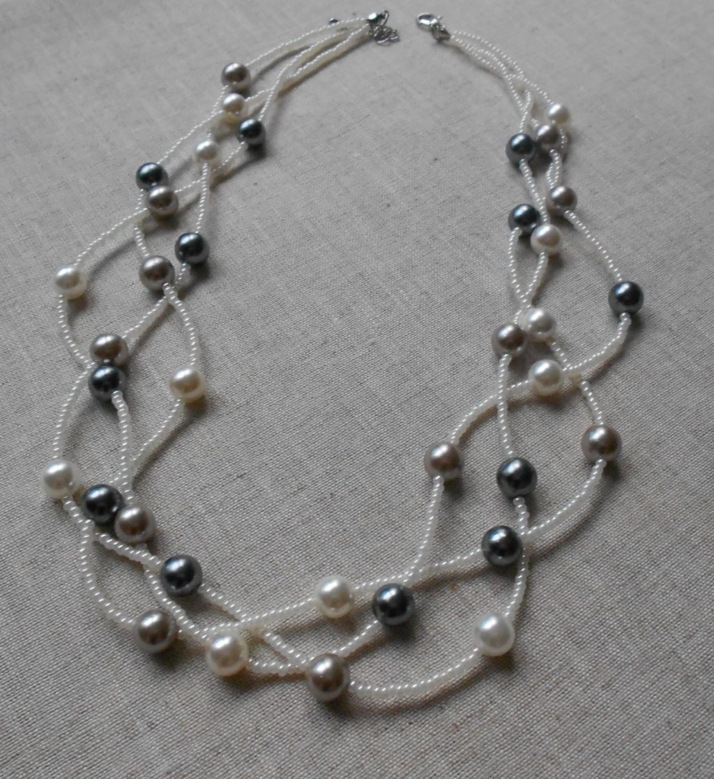 Прикраси з біжутерії своїми руками