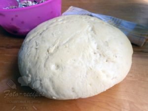 Дріжджові пиріжки з рибою, рисом і грибами на сковороже   фото рецепт