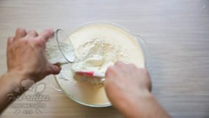 Повітряна шарлотка з яблуками   перевірений рецепт з фото покроково в духовці
