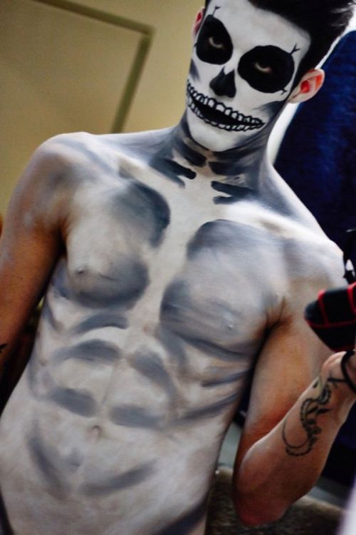 Як зробити макіяж на Хеллоуїн в домашніх умовах?   Фото рецепти Як зробити макіяж на Хеллоуїн в домашніх умовах?