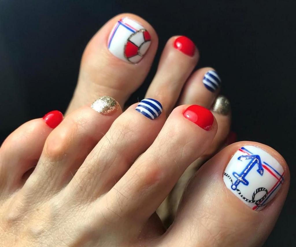 Яскравий літній педикюр 2020 року:модні тренди та новинки (102 фото) Яскравий літній педикюр 2020 року:модні тренди та новинки (102 фото)