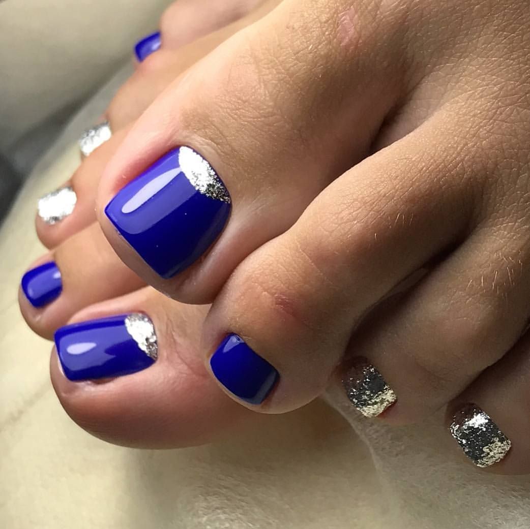 Яскравий літній педикюр 2020 року:модні тренди та новинки (102 фото) Яскравий літній педикюр 2020 року:модні тренди та новинки (102 фото)