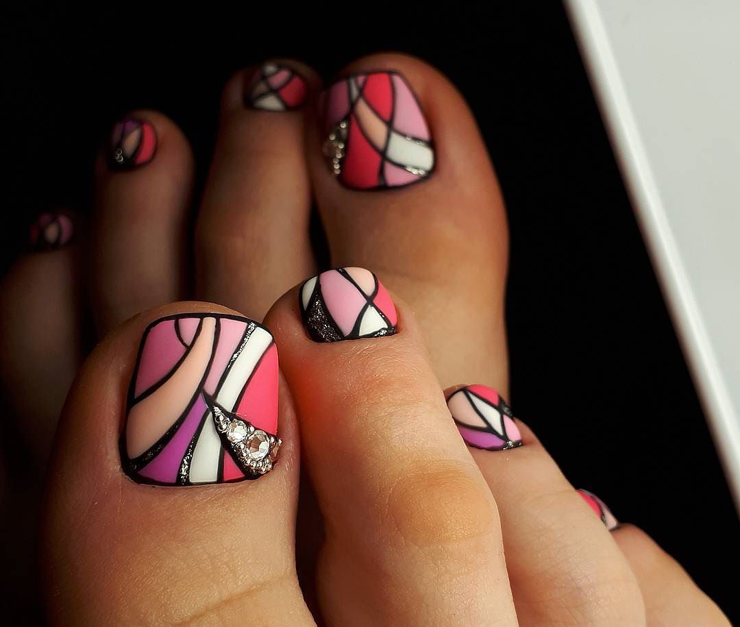 Яскравий літній педикюр 2020 року:модні тренди та новинки (102 фото) Яскравий літній педикюр 2020 року:модні тренди та новинки (102 фото)